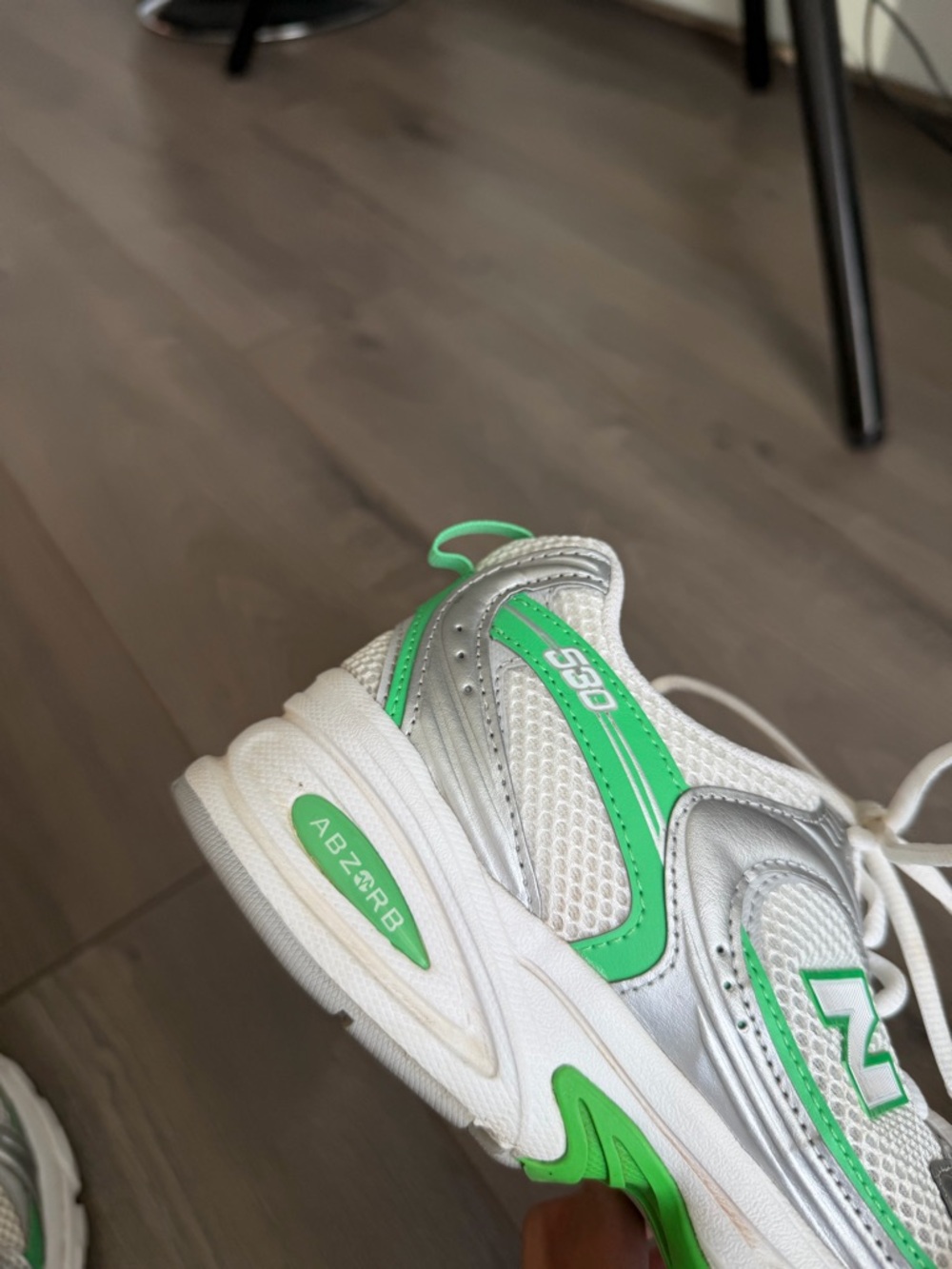 New Balance 530 White, Silver & Green Kids' Athletic Sneakers - Picture 3 of 7